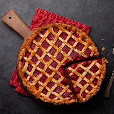 Elsie’s Refreshing Rhubarb Pie